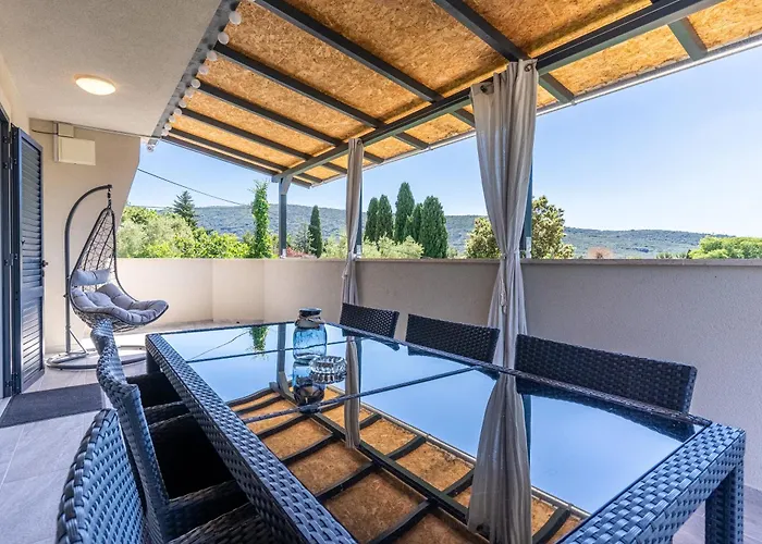 Kuca Matanovic * Cres