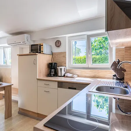 Kuca Matanovic Apartment Cres