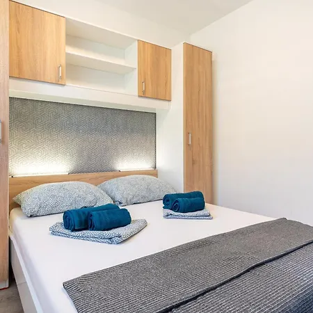 Kuca Matanovic * Cres