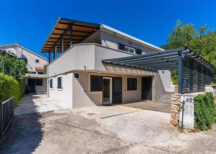 Kuca Matanovic * Cres