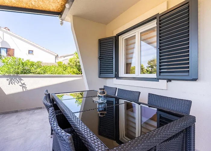 Kuca Matanovic * Cres