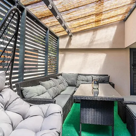 Kuca Matanovic ツレス