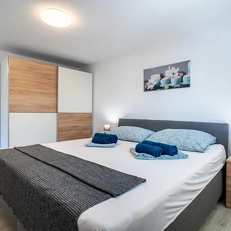 Kuca Matanovic アパート *