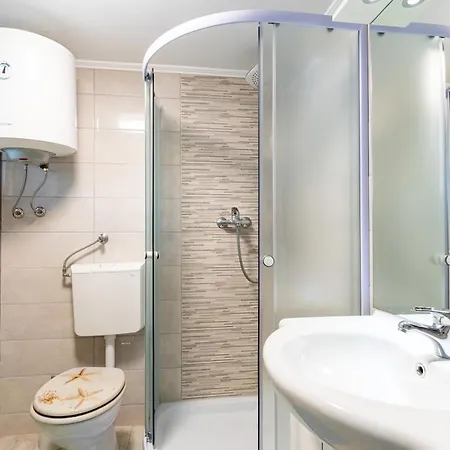 Kuca Matanovic * ツレス