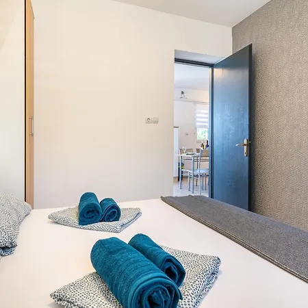 Kuca Matanovic アパート *