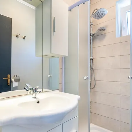 アパート Kuca Matanovic ツレス