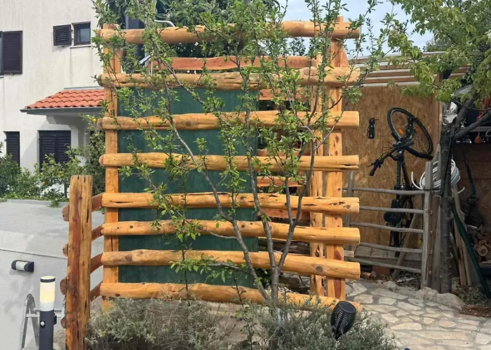 Kuca Matanovic 아파트 크레스